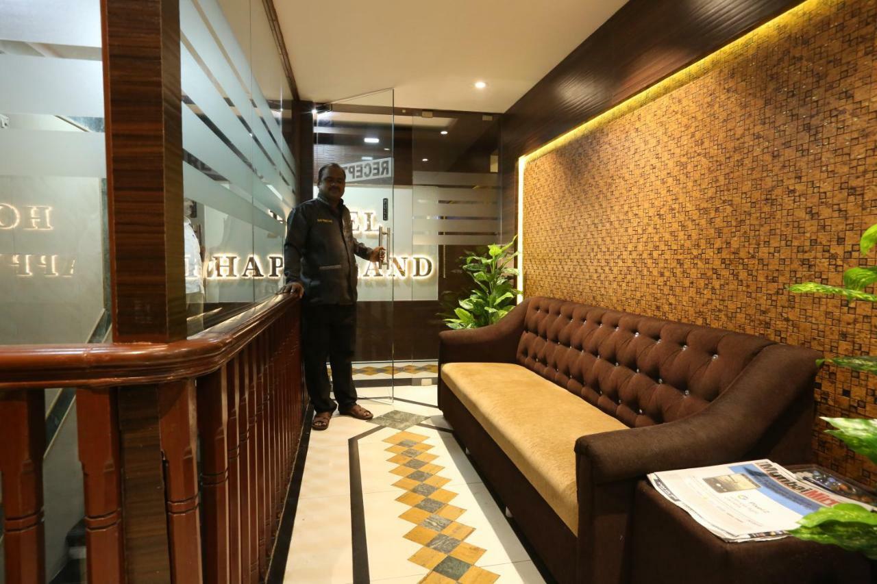 Hotel Happyland Мумбай Екстериор снимка