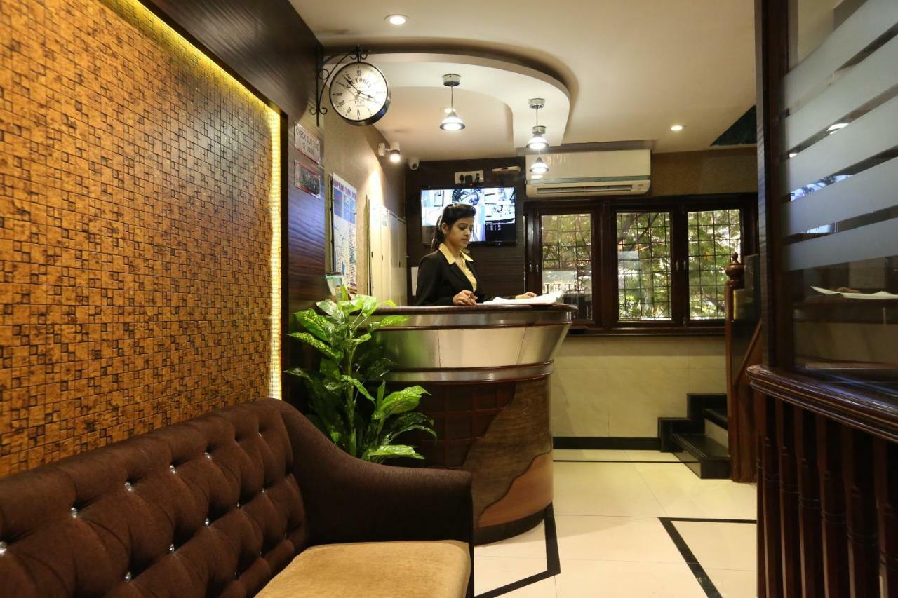 Hotel Happyland Мумбай Екстериор снимка