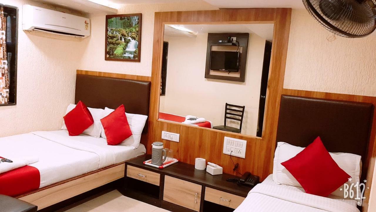 Hotel Happyland Мумбай Екстериор снимка