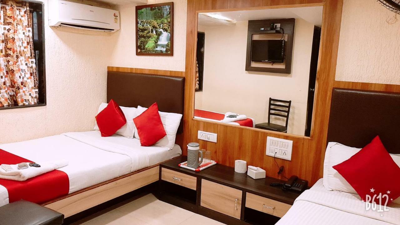Hotel Happyland Мумбай Екстериор снимка