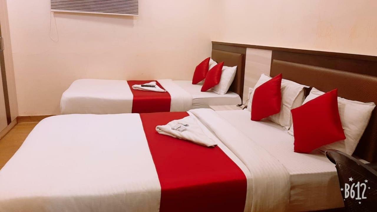 Hotel Happyland Мумбай Екстериор снимка